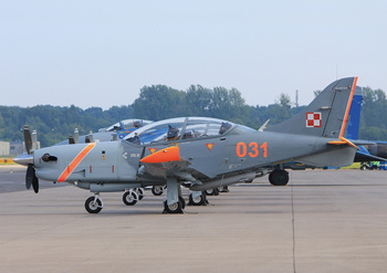 Pocztówka reklamowa 21x14,8 cm - Samolot szkolny PZL-130 Orlik TC-II nr 031 - Gdynia 2019 r.